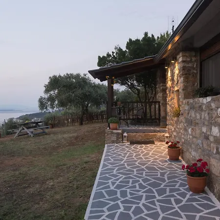 Agrafa House بيت للعطل لايميناس